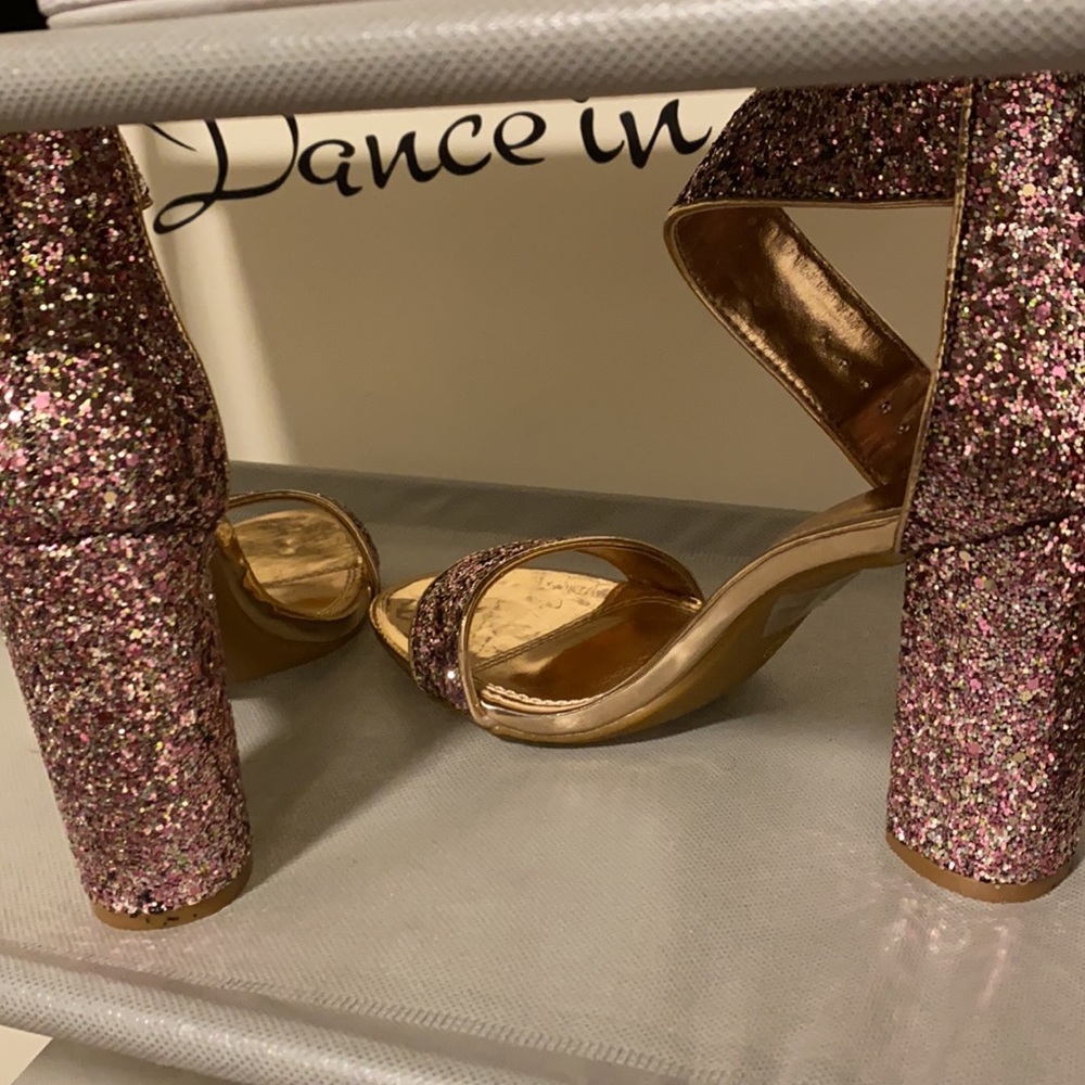 Heels - Picture 2 of 3